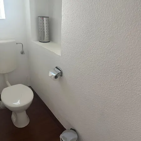 Kleine 招待所 德尔门霍斯特